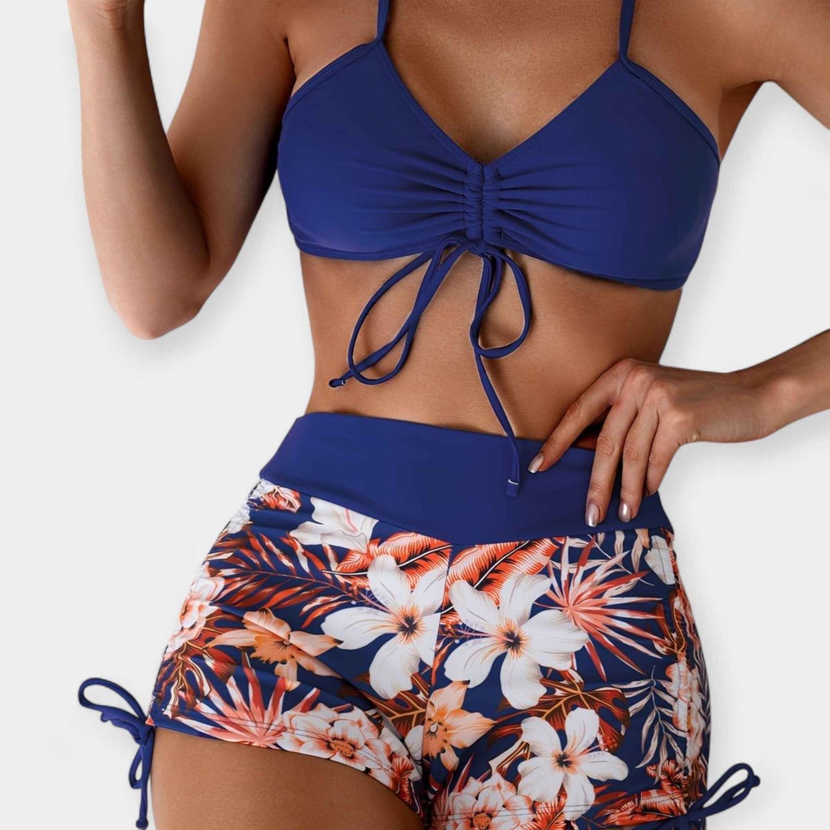 Hochtaillierter Bikini mit tropischen Mustern - Bild 5
