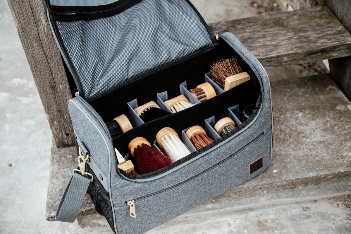 Kentucky Grooming Bag